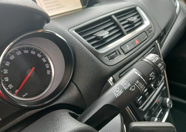 Opel Mokka cena 52900 przebieg: 70870, rok produkcji 2016 z Ustka małe 781
